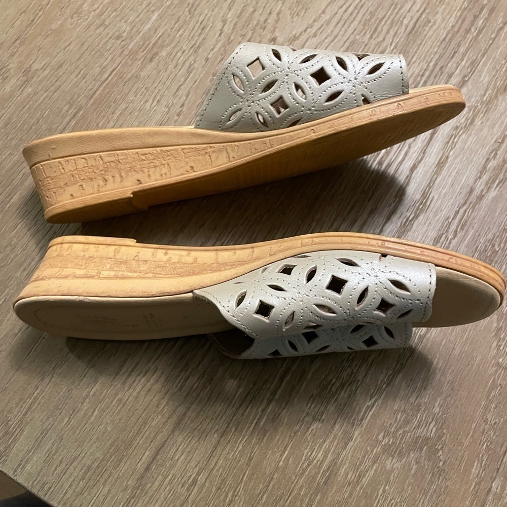 Spring Step size 40 sandal - Picture 3 of 4